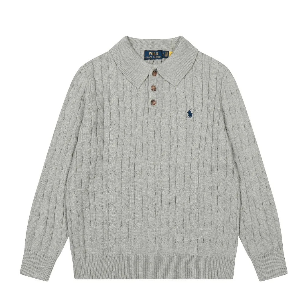 P250 Top quality" Style number: DS862# (not off the shelves all year round) [Ralph Lauren autumn and winter solid color pony embroidery logo knitted POLO lapel sweater] ✅Ralph Lauren Ralph Lauren classic basic lapel POLO same style knitted autumn and winter sweater for men and women ✅Main supplier platform live broadcast Wholesale entity Replenish when out of stock Not off the shelf ✅ZP quality 1:1 version Scan the code to enter the GF website Counter quality ✅Details and quality The only one in Guangzhou Imported high-quality cotton yarn, focusing on high-end, cost-effective, good quality needless to say ✅The version is restored to the original order, the maximum size can be worn up to 190 pounds, loose, comfortable and stress-free ✅The upper body is simple and easy to match, a must-have for men ootd, good-looking clothes are never picky, a must-have recommendation for couples' wardrobes Size: S-XL Color: Black White Gray Khaki Navy Blue White Label Navy Blue Red Label